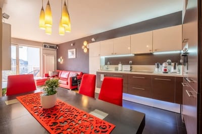 iLonka's Home | 1 BDR with Workspace and Terrace