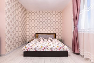 Bright Modern 2BD Apartment with Panoramic View