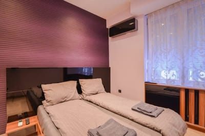 Extravaganzzo - Super Central One Bedroom Modern