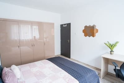 Black Sea 2bdrm Central Apartment