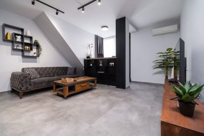 Central Plovdiv: Modern 1BR with Netflix & Balcony