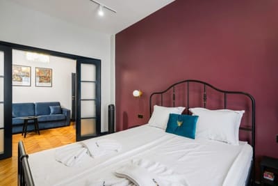 Royal Retreat - Your central designer spot