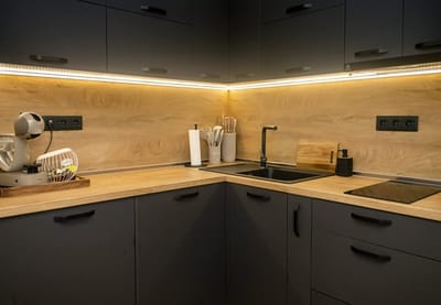 Cozy 1-Bedroom with Sea View & Parking