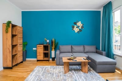 Spacious 2BD Near NDK with WorkSpace