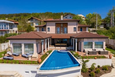 Hacienda Del Sol | Heated Pool