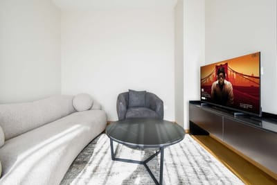 Hayashi Hotel - Glamourous 1BDR with a View