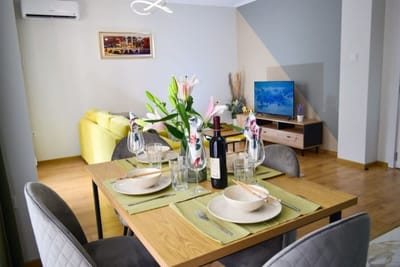 City Center Charm: 2BR Apartment