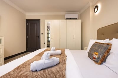 Central Apartments with Garden view - Apt No. 5