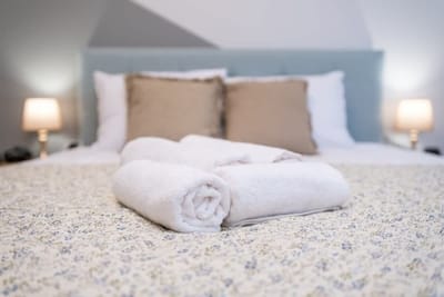 City Center Perfect: 1BR Apartment