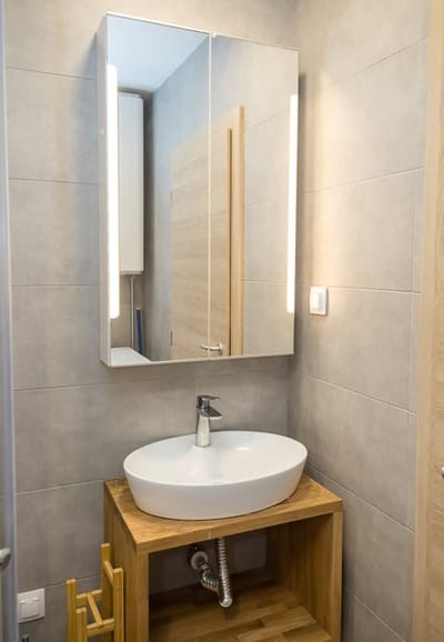 Modern 2-Bedroom Flat with Balcony in Azur Premium