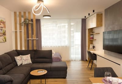 Modern Seaside Retreat 1BD Apartments