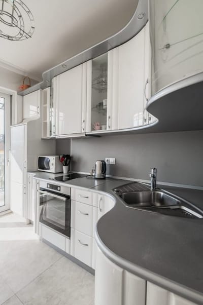 Vitosha Str 2BD White & Blue Apt