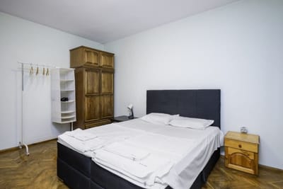 Spacious&Minimalistic 2BD Apt