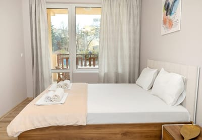 Stylish Flat with Parking St Constantine & Helena