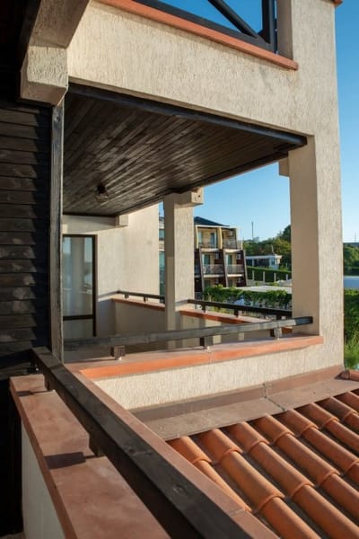 Spacious 3BD flat with Parking and Sea View