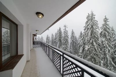 Colors of Nature in Stylish Flat in Pamporovo
