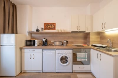 Peaceful downtown location - 2 bedroom apartment