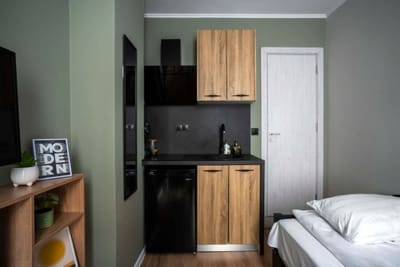 Tom Thumb & Thumbelina  2 Private Rooms