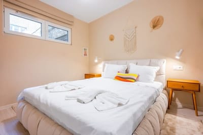 Central Stylish Suite & Studio with Shared Terrace