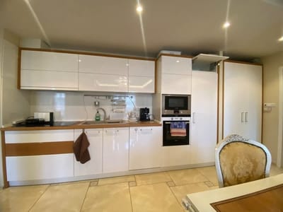 Robinzon Beach 3BD Lux apartment by Flat Manager