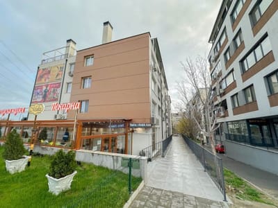 1BD Retreat with Balcony in Vibrant Varna District