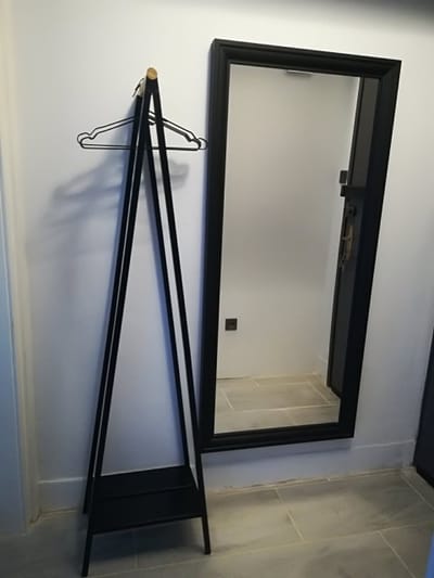 Urban Comfort: Central 1BDR near