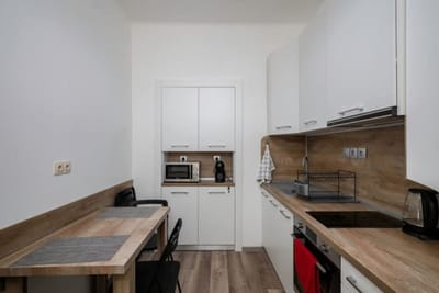 Central 1BD Next to Womens Market and Sofia's Gems