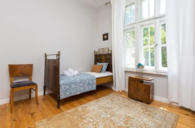 The Old Town Vintage 2-Bedroom Jewel