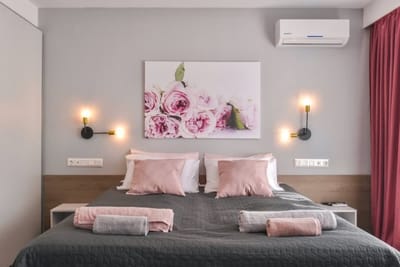 ROS? one bedroom designer apartment in city centre