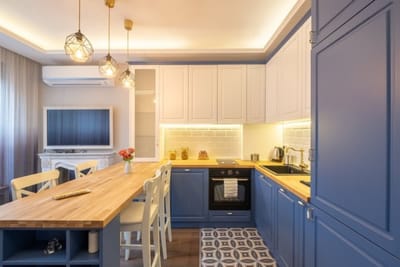 Designer & Cozy 2BD Flat In the city center