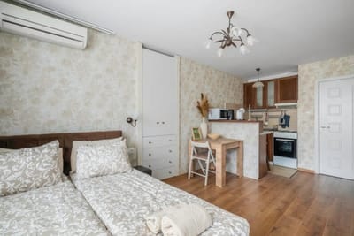 Cozy Studio in Top Centre