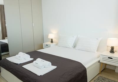 Sea View 1BD Modern Flat in Chayka