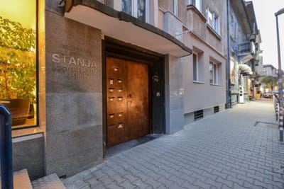 Extravaganzzo - Super Central One Bedroom Modern