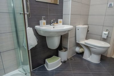 Lovely 3BD flat with Parking and Sea View