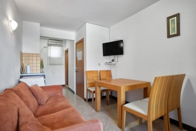 Charming 2BD Guest House in Sozopol