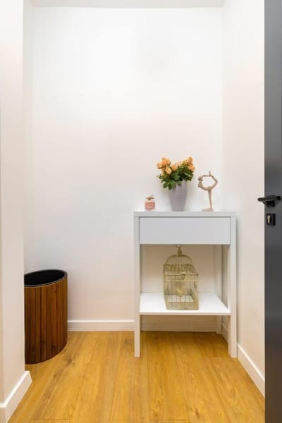 White&Grey Two 1-BD Apartments