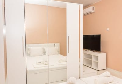 Comfy 1-Bedroom Apartment in Chayka Neighbourhood