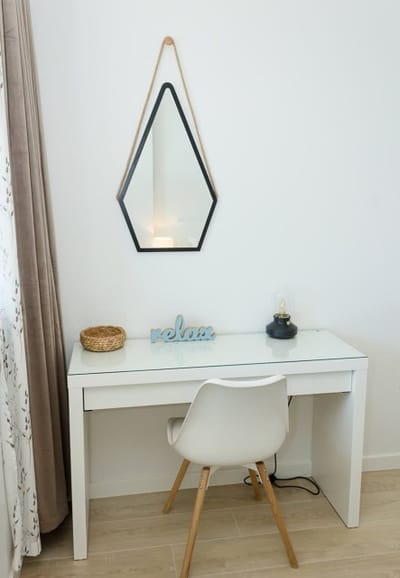 Sea View 1BD Modern Flat in Chayka