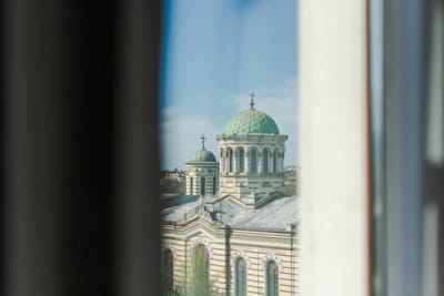 ART-ament, a unique central flat