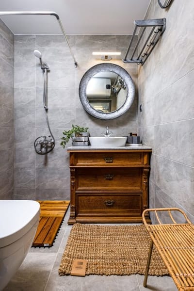 Exclusive One-Bedroom Retreat + Private Parking