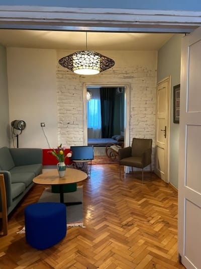 ART-ament, a unique central flat