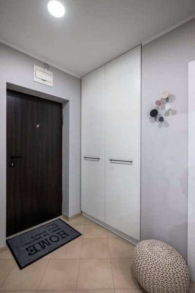 Silver Gem  1BD with desk and balcony