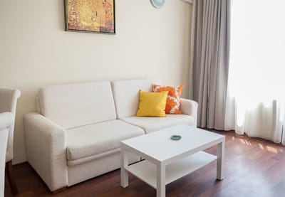 Beachfront Bliss-1BR Sea View Flat in Golden Sands