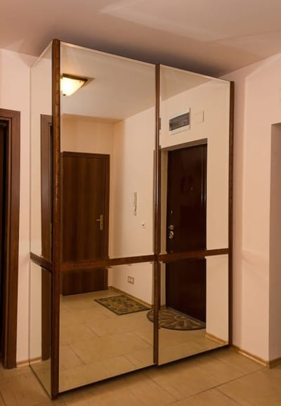 Varna Gem: 2BD Flat with Sunny Balcony