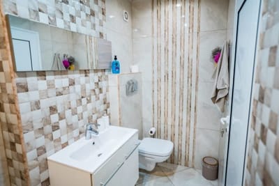 Black Sea Luxury 2bdrm Apartment