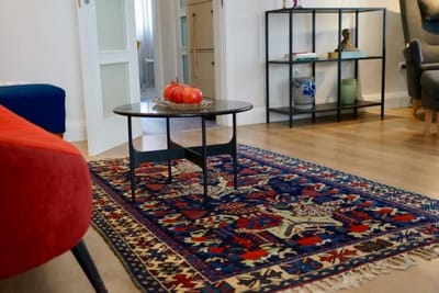 A French affair. With parking, style and elegance.