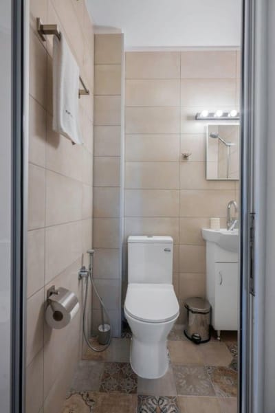 Charming & Cozy 2BD Apartment with Natural Light