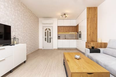 Magnolia Gardens - 1BD with Balcony & Parking