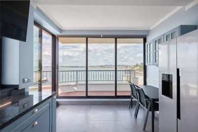 3BD Beach Paradise with a Stunning View + Parking