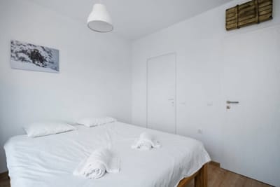 Bright and Cozy 1BD Apartment plus Desk